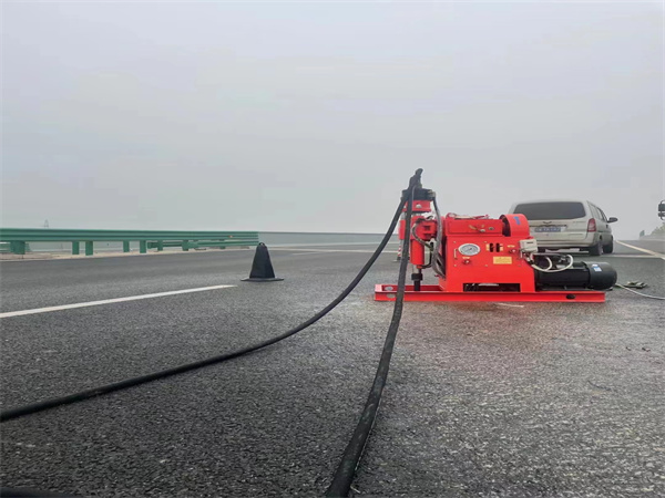 北川马路路基路面开裂下沉注浆加固灌浆